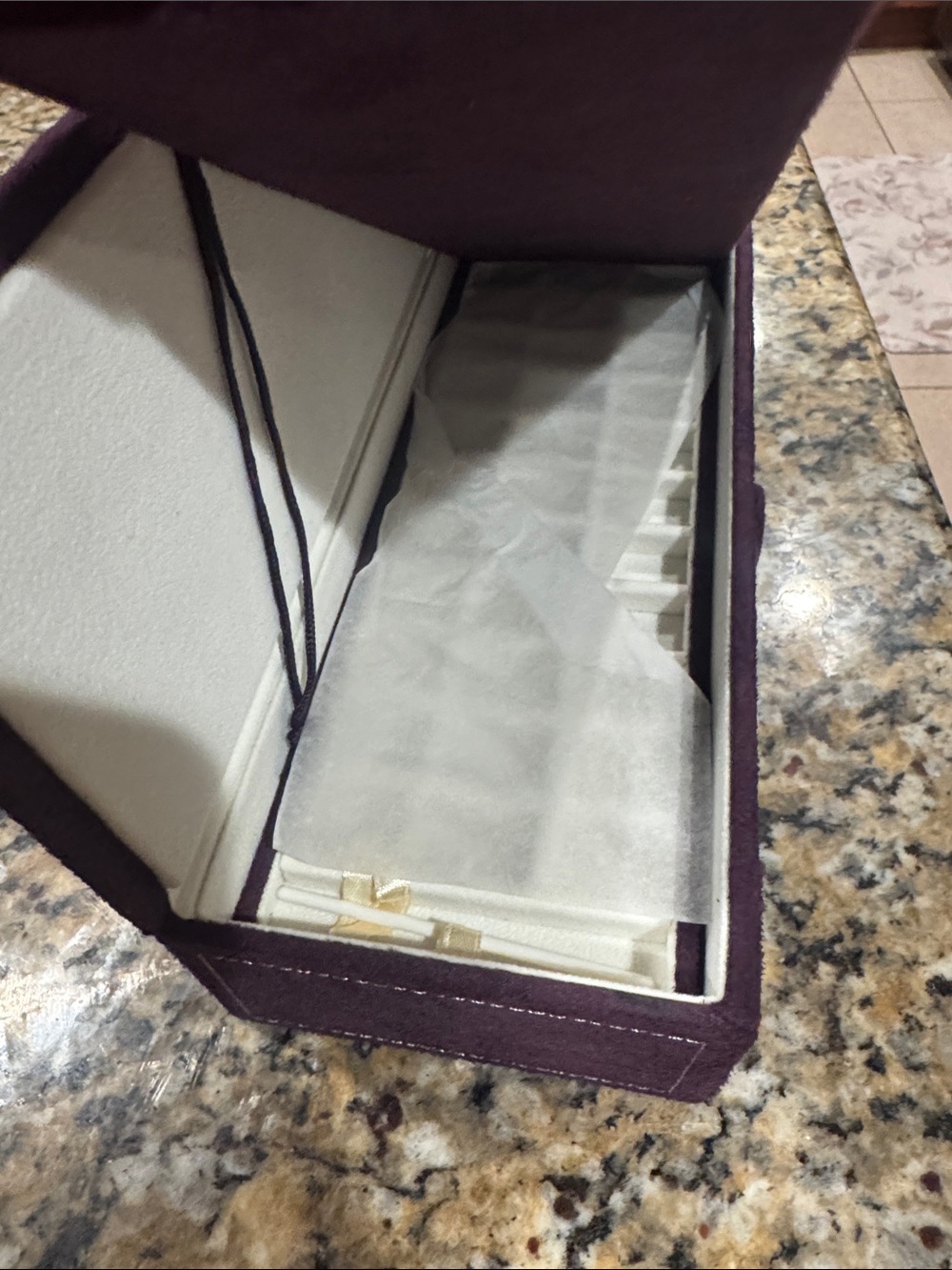 Pandora Plum Velvet Jewelry Case retired three tier NWOT - Picture 7 of 7